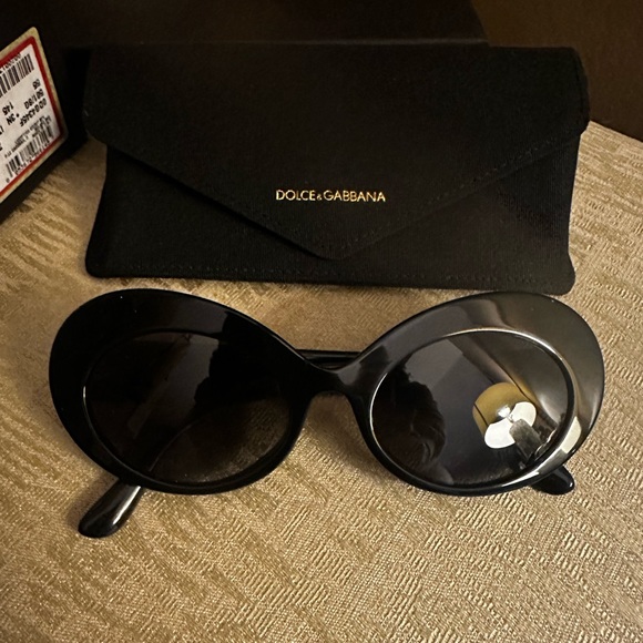 Dolce & Gabbana Sunglasses - Picture 3 of 4